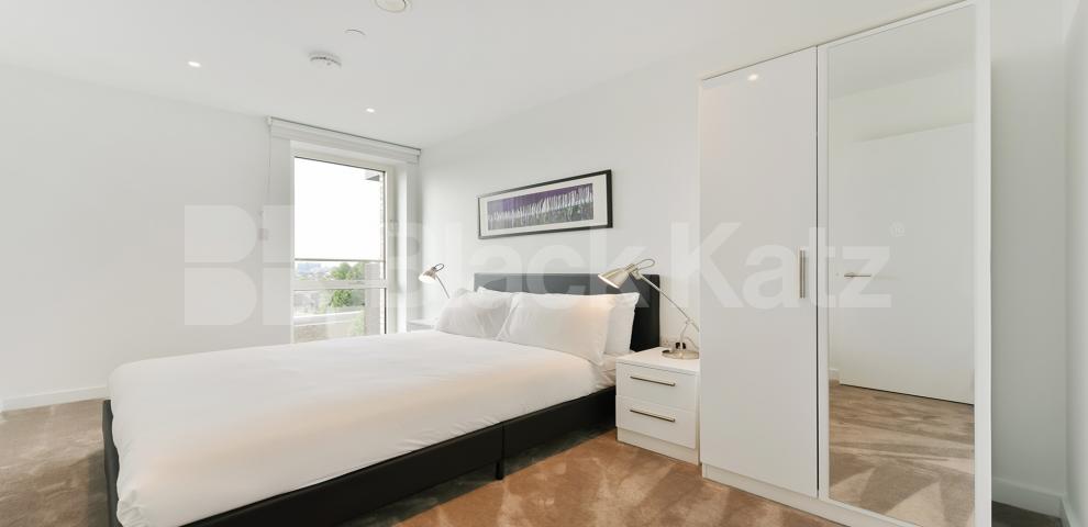 			UNDER OFFER , 2 Bedroom, 1 bath, 1 reception Apartment			 Drake Apartments.26 Heygate Street, Elephant and Castle